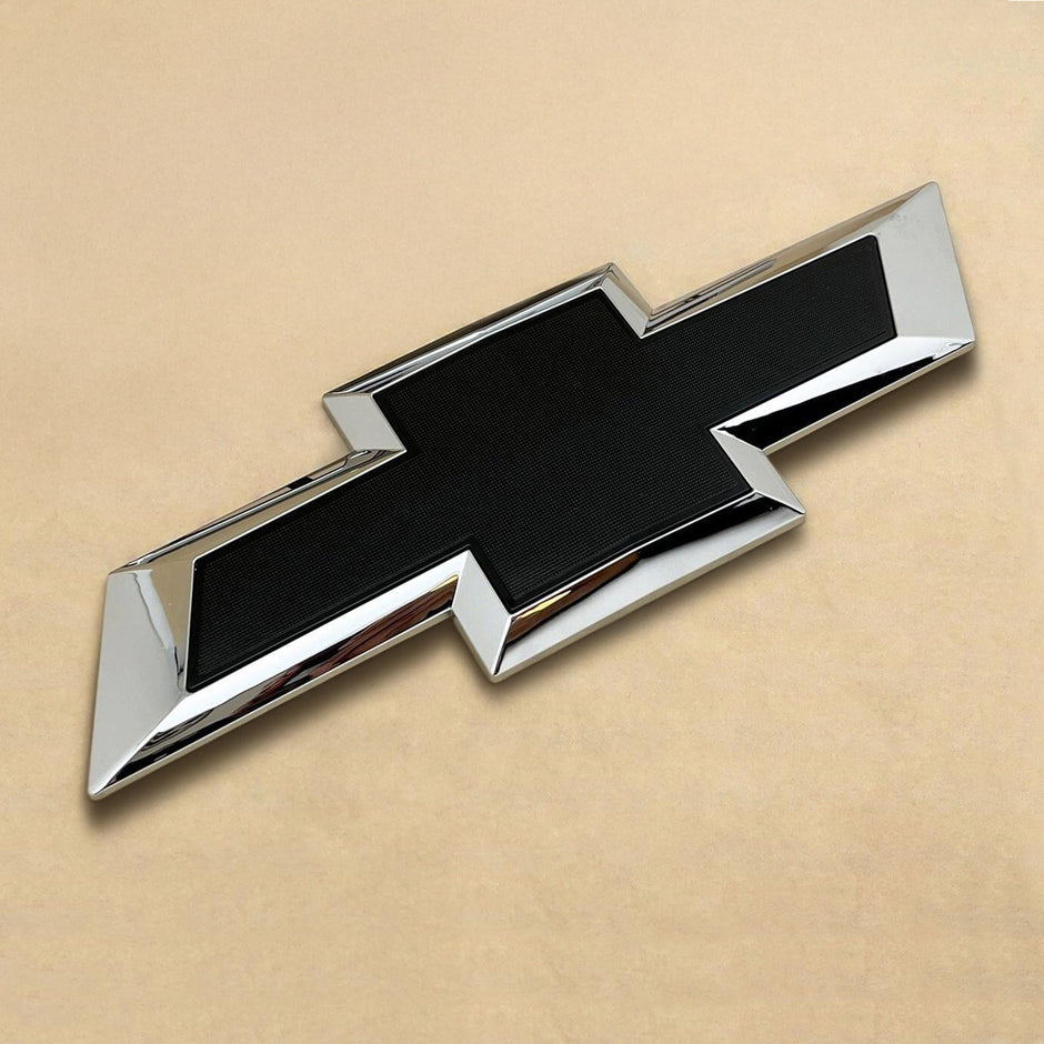 Front Grille Bowtie Emblem for 2022-2026 Chevrolet Silverado 1500 (Chrome / Gloss Black) 1pack