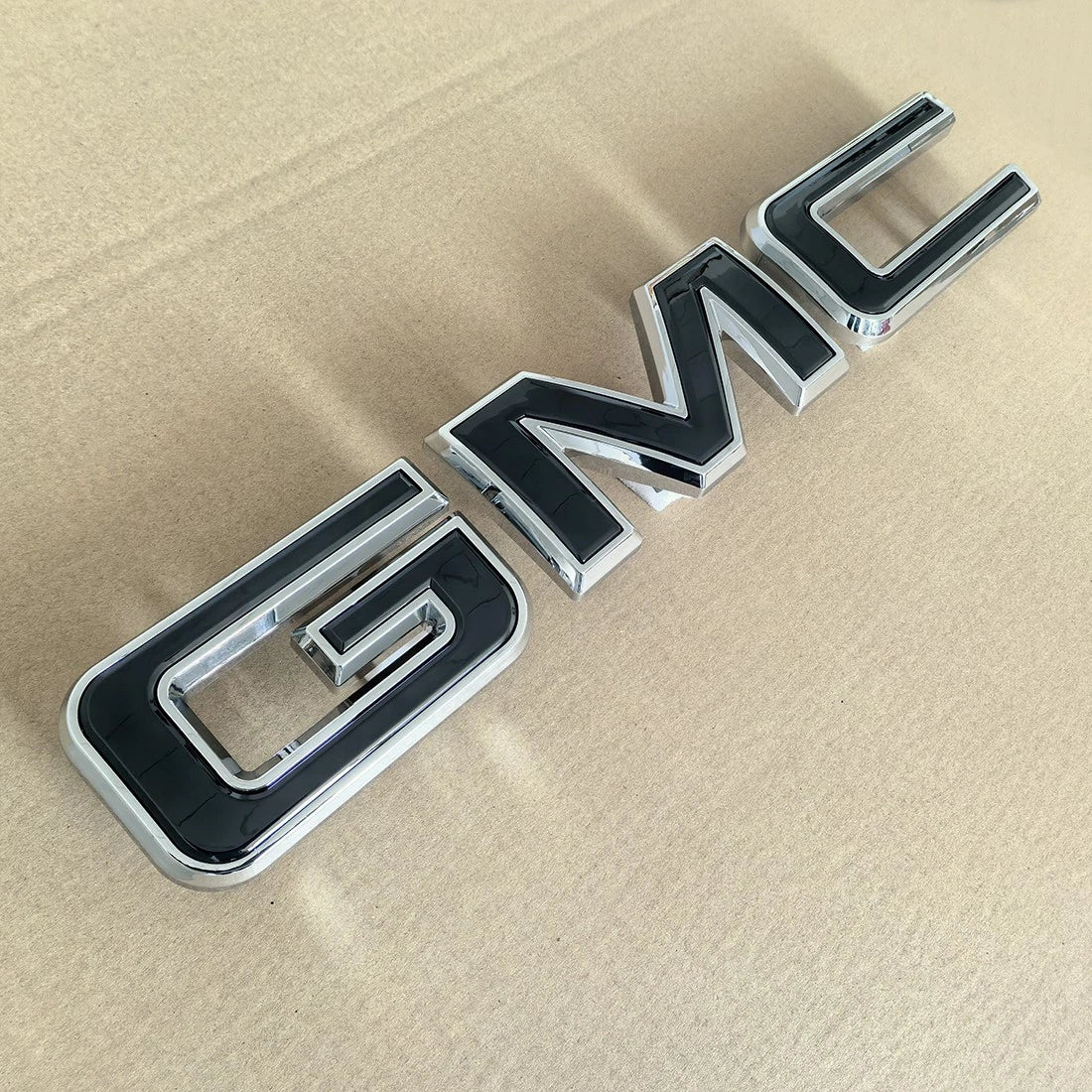 Grille Emblem for GMC 2021-2026 Terrain Acadia 2021-2022 Canyon (Chrome / Gloss Black) 1-pack