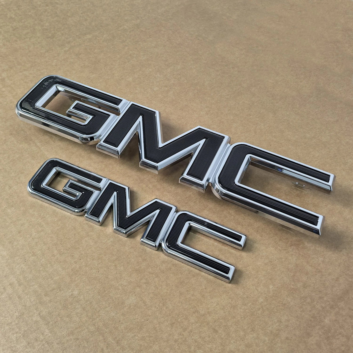 Front & Rear Emblem Set for 2015–20 GMC Yukon (XL) Canyon 2017–19 Acadia