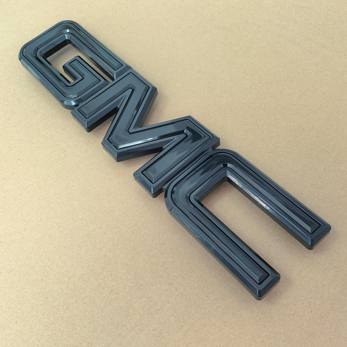 Front Grille GMC Emblem for 2007–2013 Sierra 1500 2500HD 3500HD Badge (Chrome / Gloss Black)