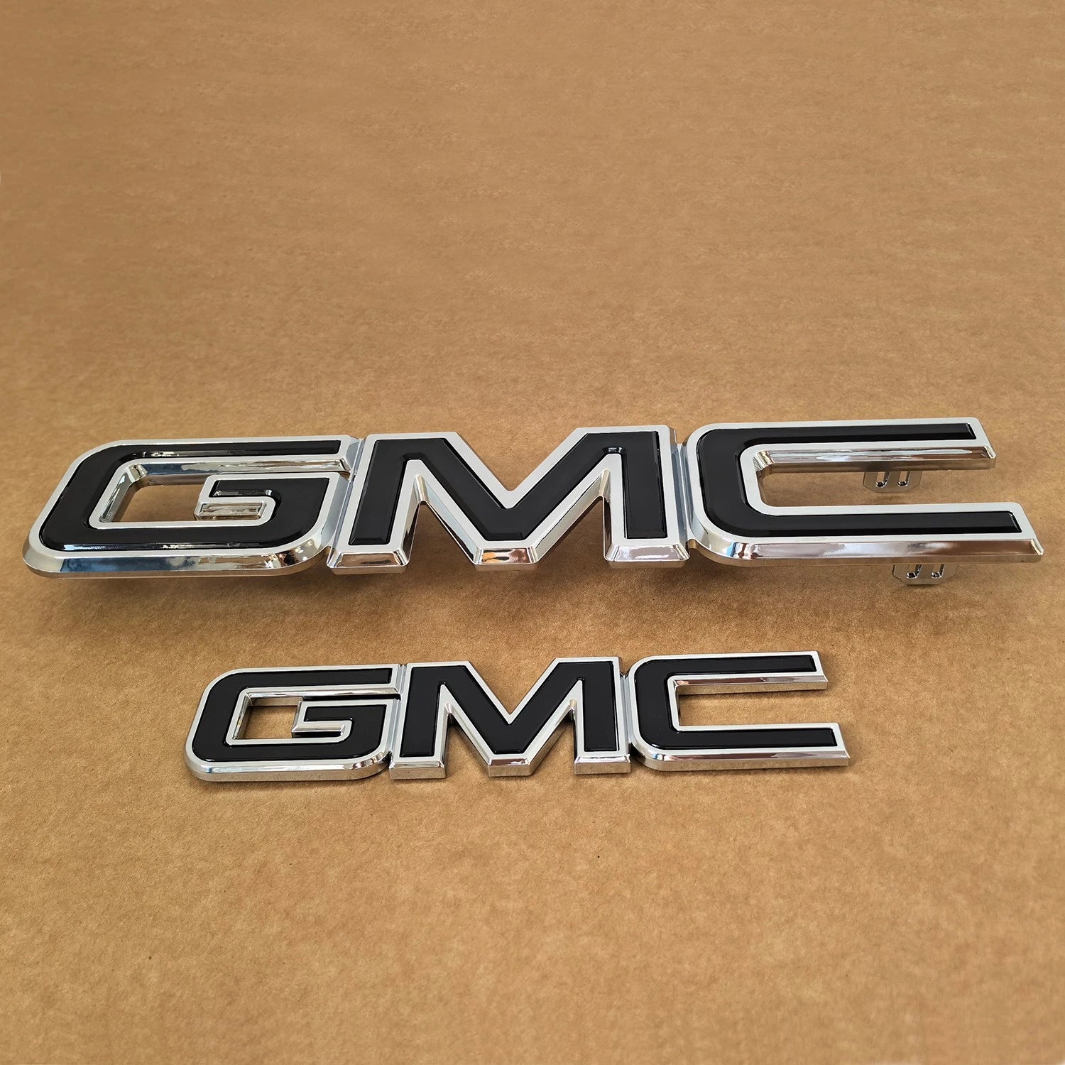 Grille & Tailgate Emblem Set for 2007-2014 GMC Yukon (XL) 2007-2016 Acadia