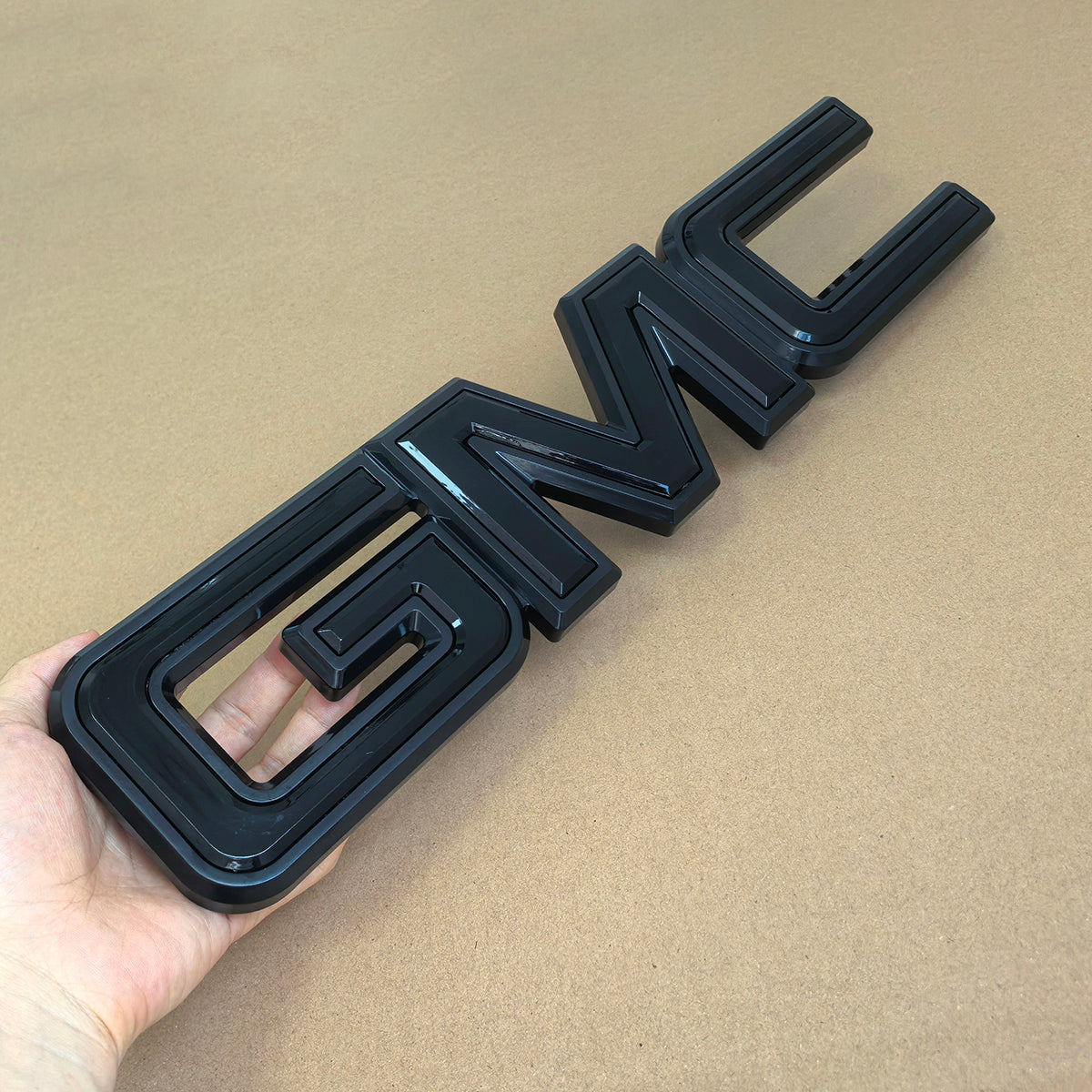 Front Grille GMC Emblem for 2007–2013 Sierra 1500 2500HD 3500HD Badge (Chrome / Gloss Black)