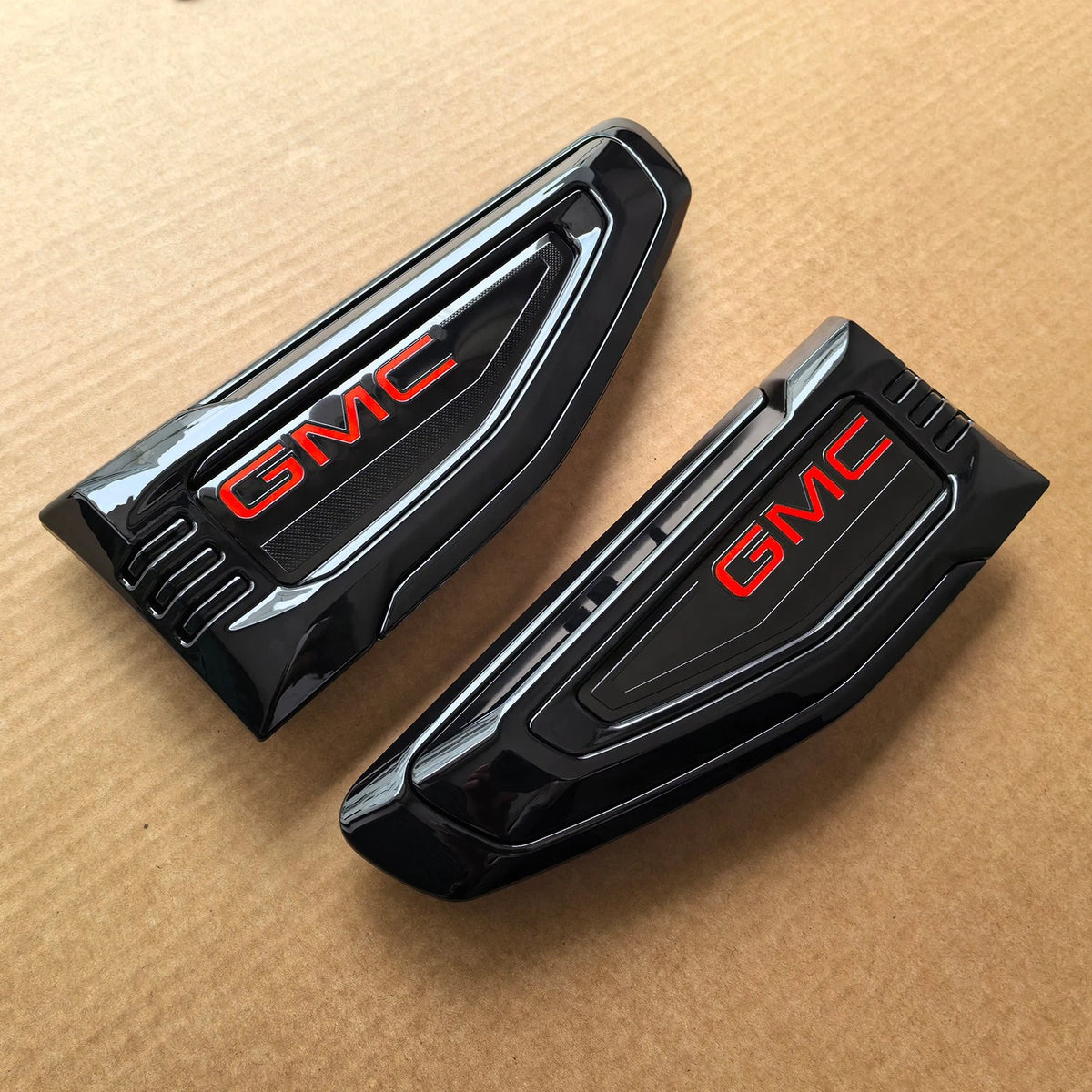 Fender Vent Emblems for 2025–2026 GMC Yukon (XL) Denali Side Badge Set